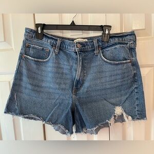 A&F 4" Mom Short High Rise jeans shorts